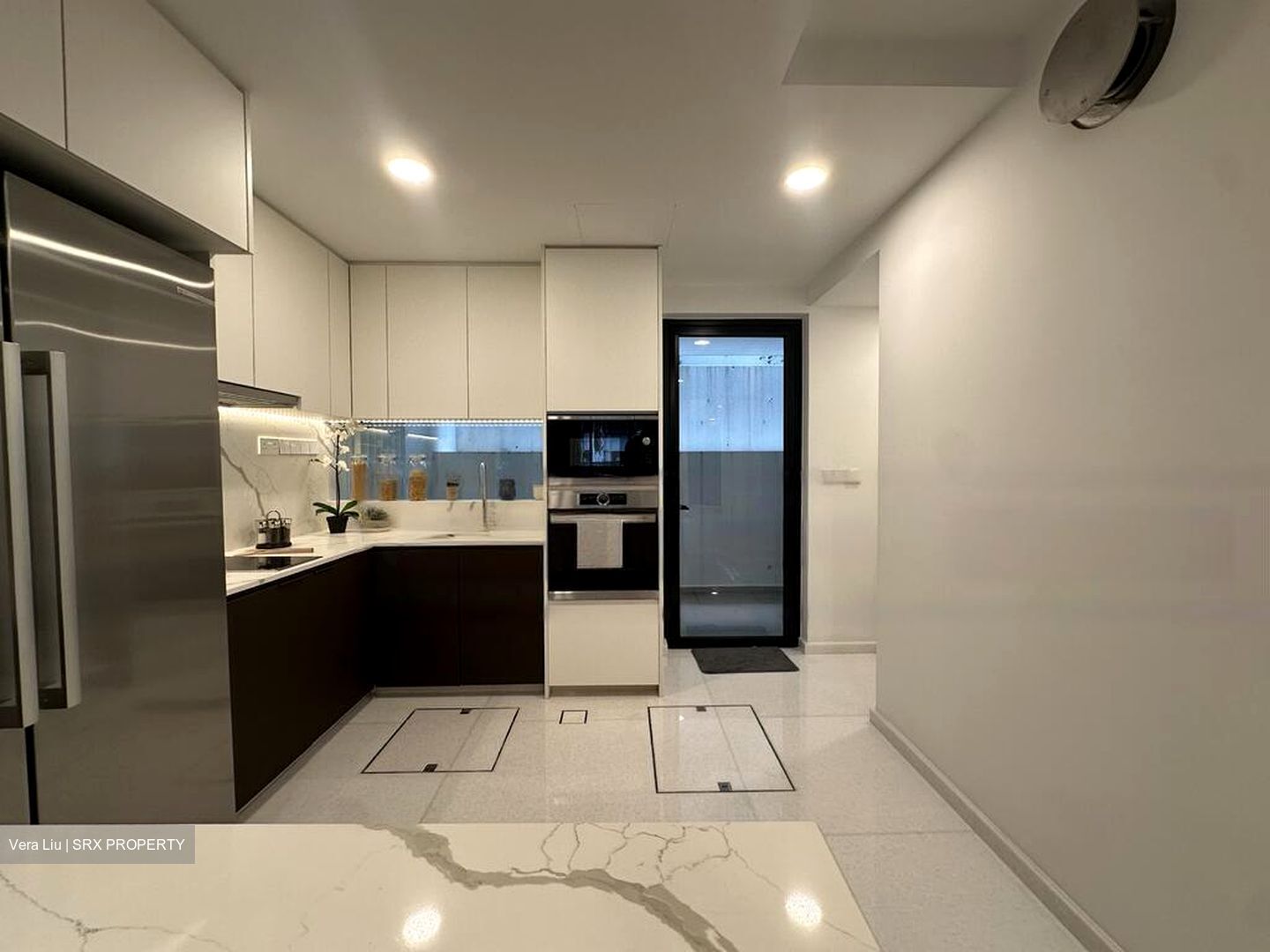Cairnhill Road (D9), Terrace #490370661